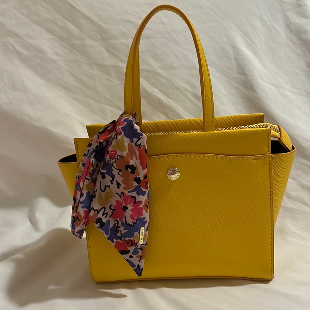 Yellow Steve Madden handheld small bag